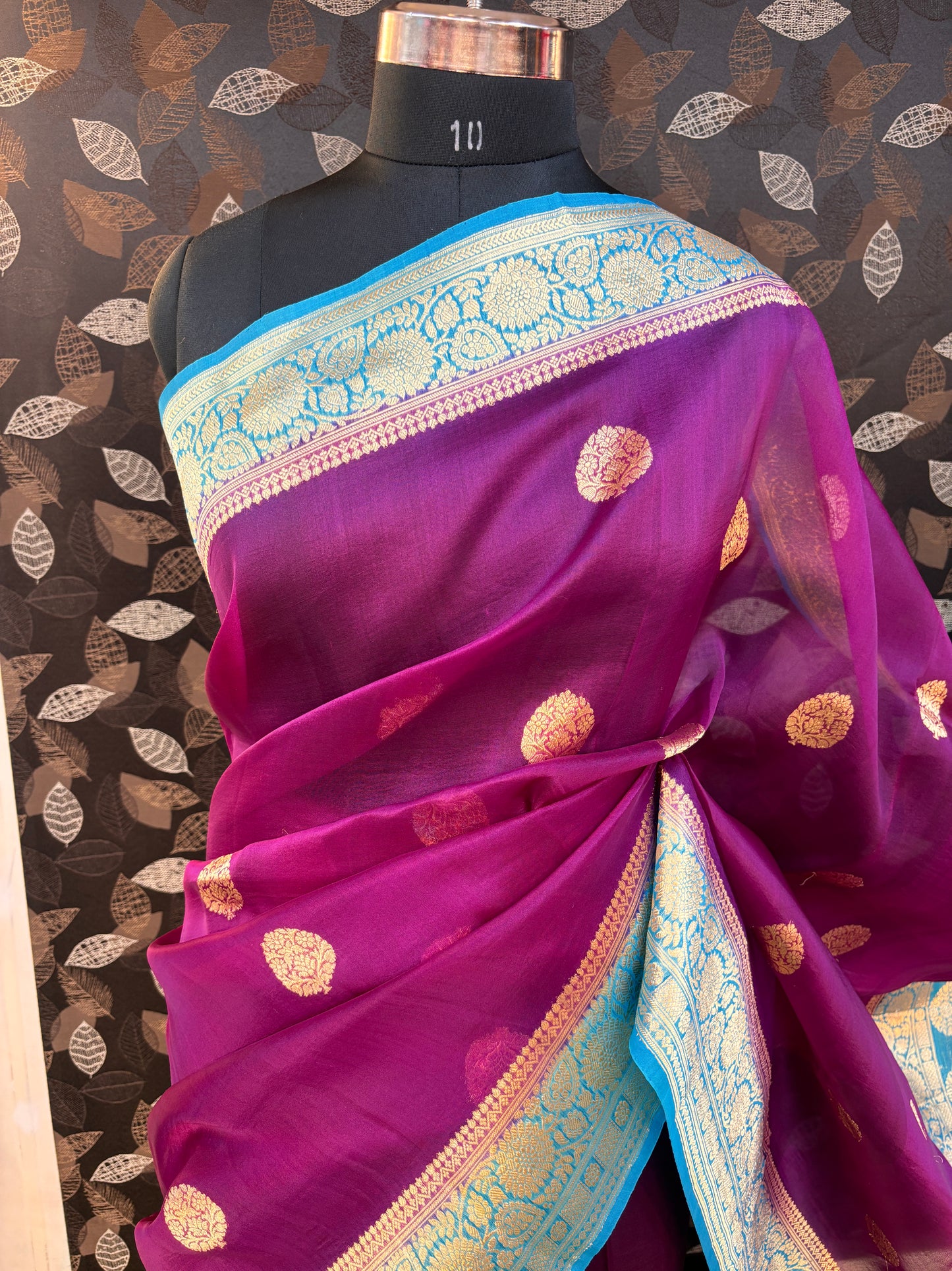 Purple Katan Kadhiyal Boota Banarasi Handloom Saree