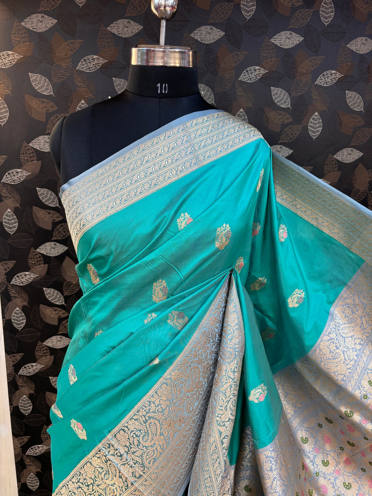 Bleu Sky Pure Katan Kadhiyal Boota Banarasi Handloom Sasree