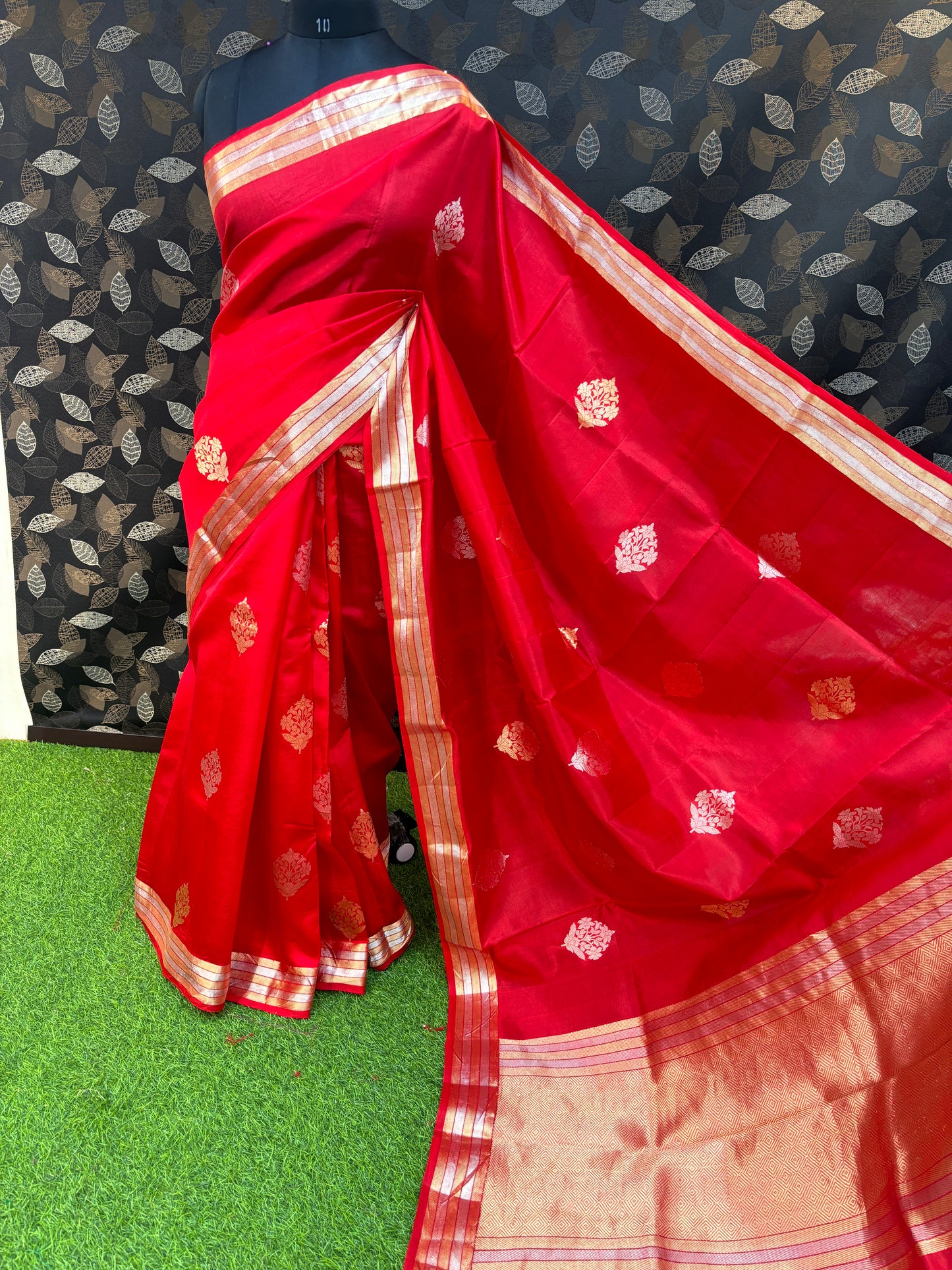 Red Pure raw mango Banarasi Handloom Saree