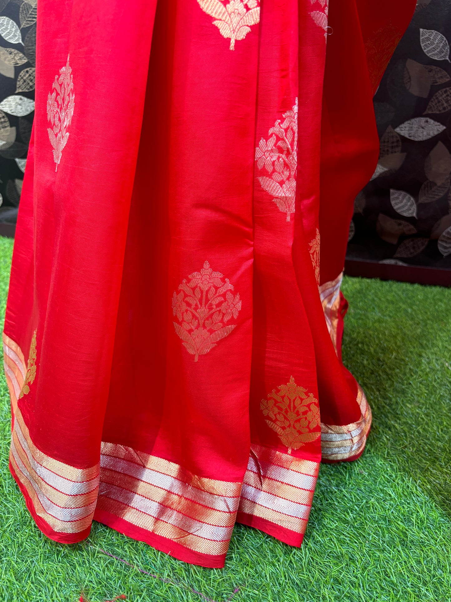 Red Pure raw mango Banarasi Handloom Saree