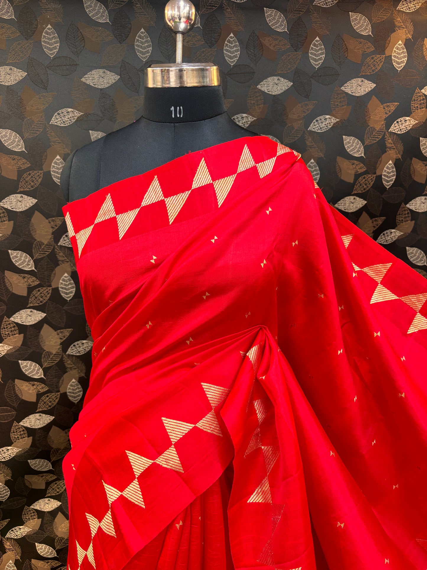 Red Pure raw mango Banarasi Handloom Saree