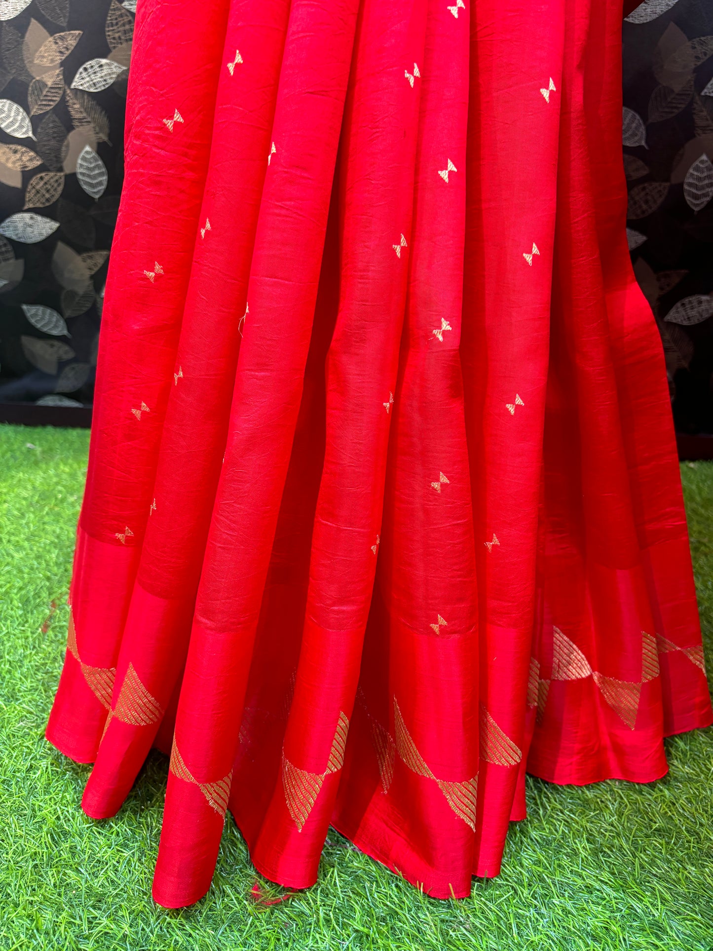 Red Pure raw mango Banarasi Handloom Saree