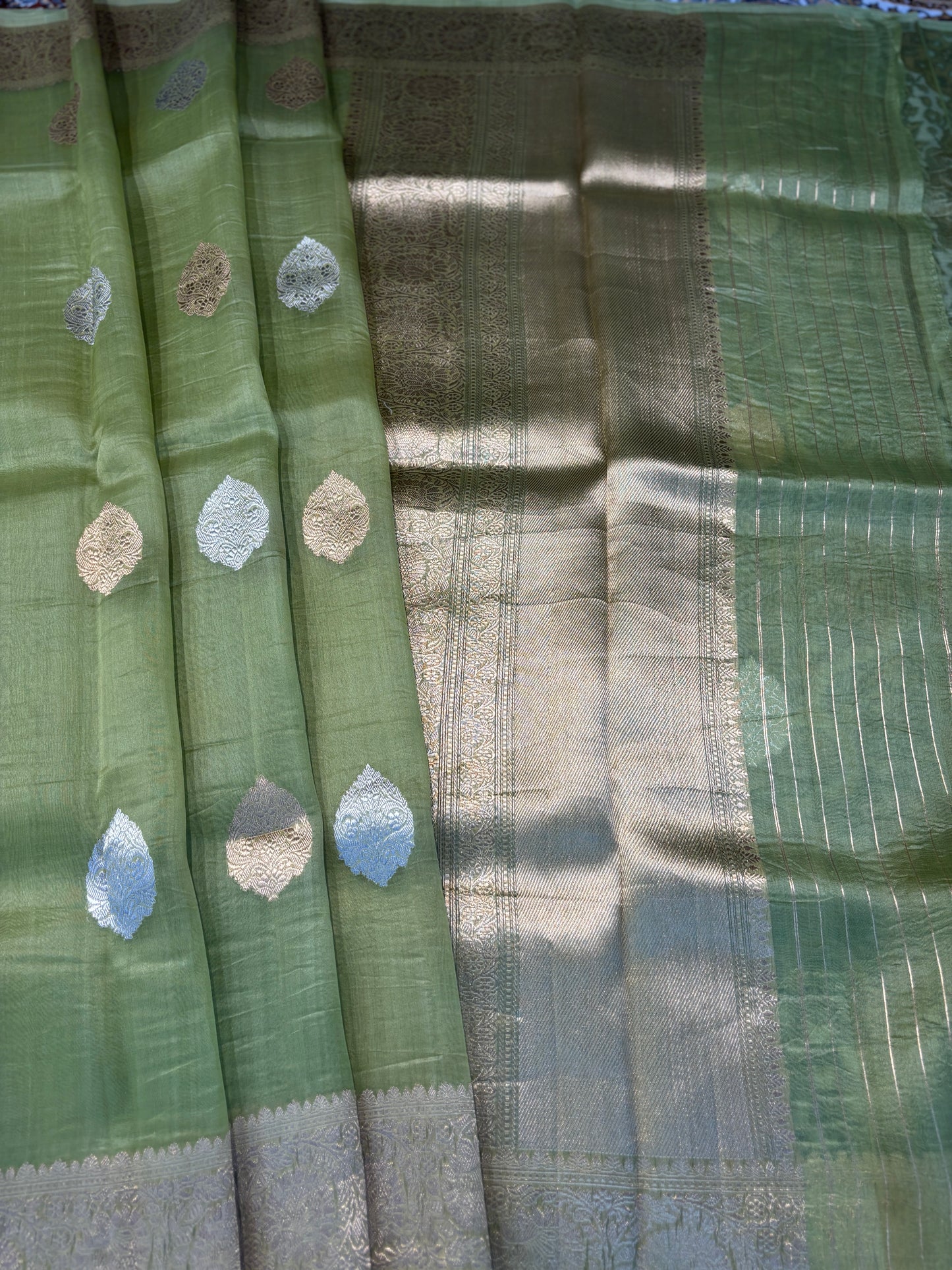 Light Green Pure Kora Katan Kadhiyal Banaras Handloom Saree