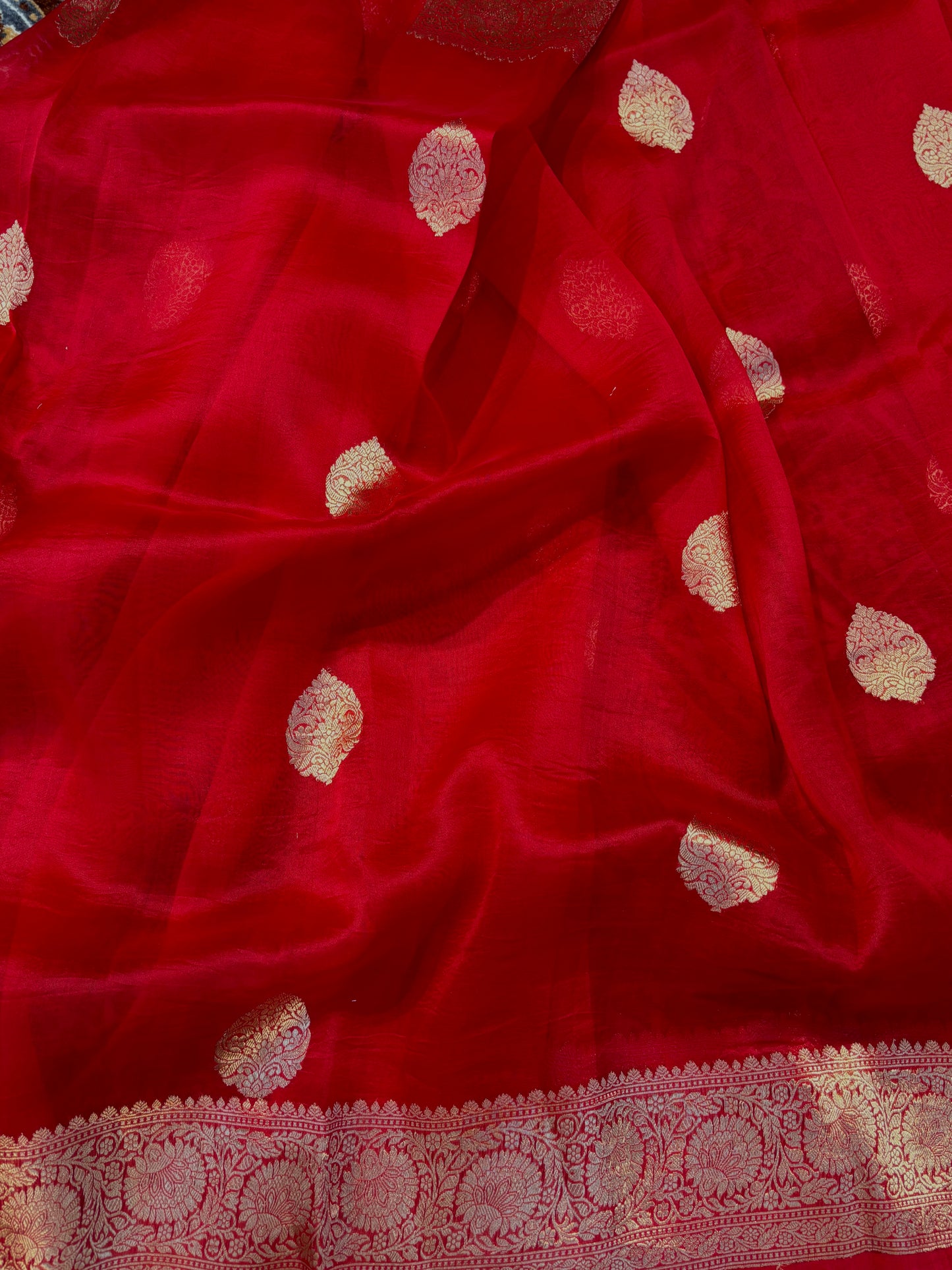 Red Pure Kora Kadhiyal Banaras Handloom Saree