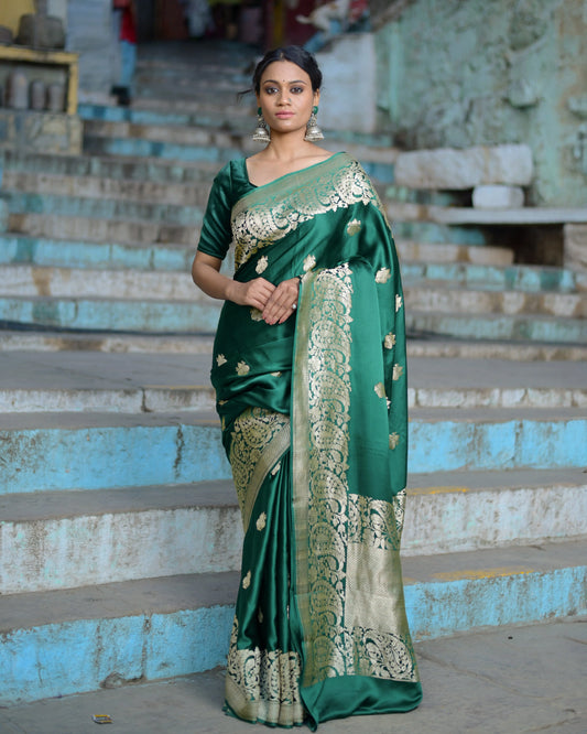Rama Green Pure Mashru Kadhiyal Boota Banaras Handwoven Saree - Rungkaat
