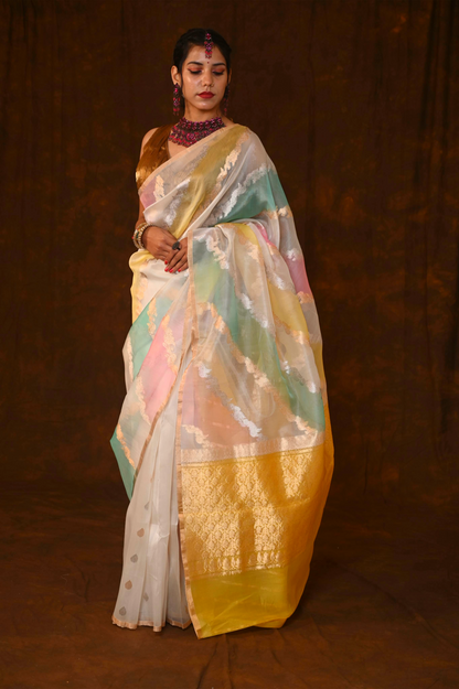Yellow Pure Kora Silk Kadhuwa Rungkaat Handloom Banarasi Saree 
